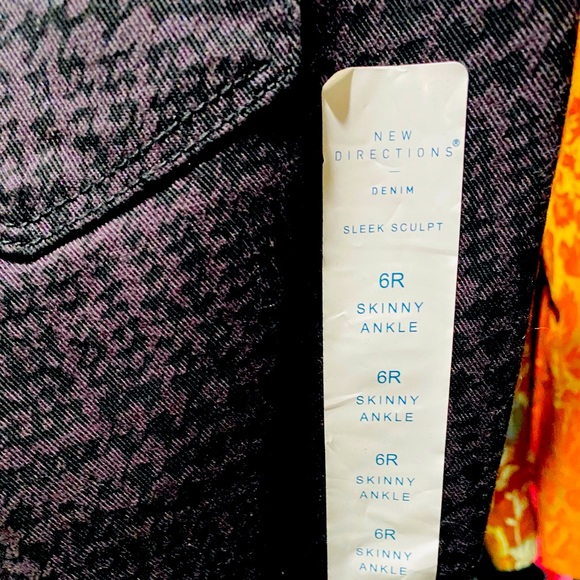 Jean - Picture 3 of 3